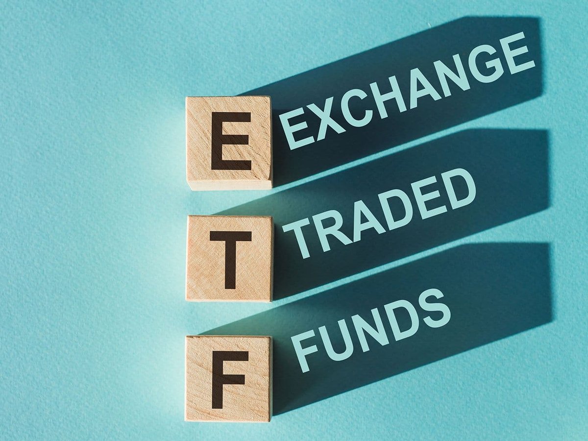 Bitcoin ETF တွေ စံချိန်တင်ငွေထွက်ပြီး အချို့ Altcoin ETF တွေ စံချိန်တင်ငွေဝင်